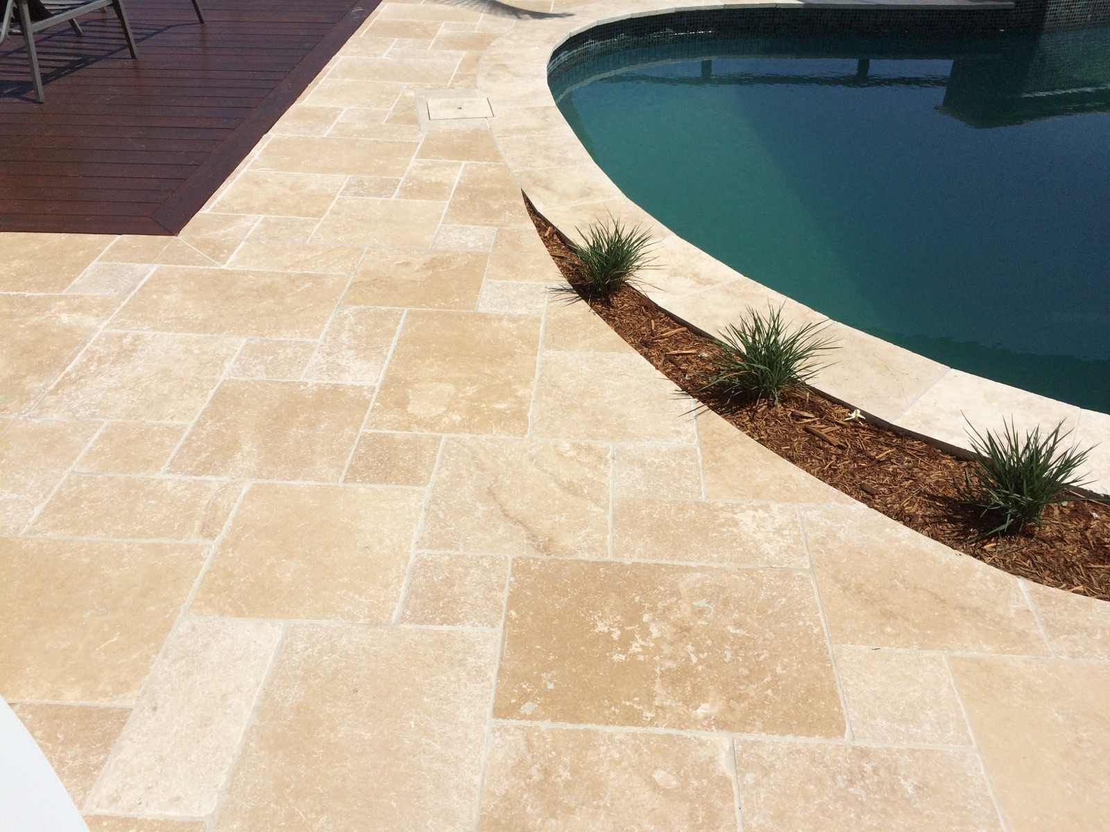 travertine tile bathroom