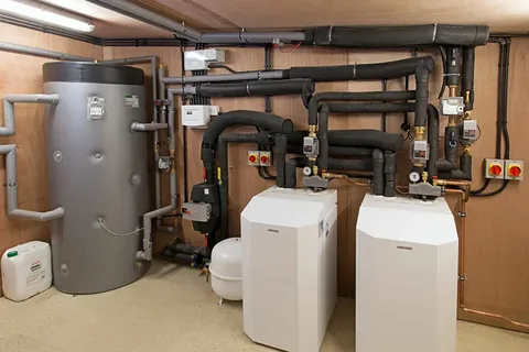 Harnessing Comfort: Understanding How Heat Pump Hydronic Heating Works