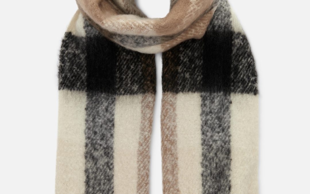 Why A Tassel Scarf Is A Timeless Accessory For Every Wardrobe